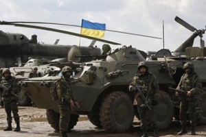 Ukraine dọa diễu binh Quảng trường Đỏ, Nga cần mấy ngày đến Kiev?