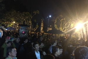 Thức đêm để được lấy ấn