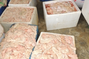 Hà Nam: Thu giữ hơn 1,4 tấn lòng, bì lợn không rõ nguồn gốc xuất xứ