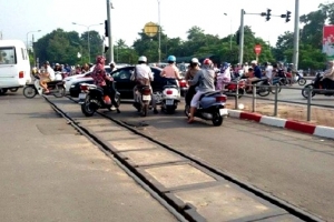 Hà Nội: Yêu cầu xử lý nghiêm vi phạm trật tự an toàn giao thông đường sắt