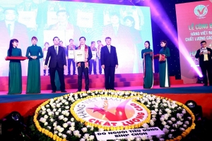 Vinamilk 21 năm liền nhận giải thưởng: Hàng Việt Nam chất lượng cao