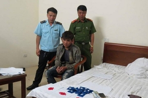 Hà Tĩnh: Đột kích khách sạn, bắt đối tượng tàng trữ 2.198 viên hồng phiến