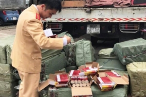 Thanh Hóa: Thu giữ hơn 7.200 quả pháo lậu đang trên đường tiêu thụ