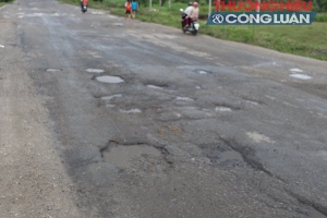 Gia Lai: Xe quá tải “băm nát” Quốc lộ 19