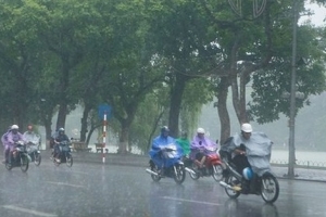 Cả nước chuyển mưa dông, có khả năng xảy ra tố, lốc