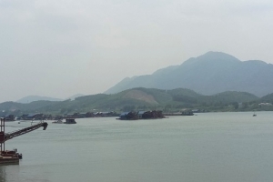 Huyện Kỳ Sơn (Hòa Bình): Doanh nghiệp khai thác cát sỏi đang “tận diệt” sông Đà?