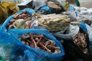 Hà Tĩnh: Bắt giữ gần 1 tấn thực phẩm quá “đát”, ôi thiu