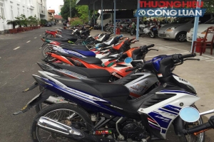 Cần Thơ: Quái xế nháo nhào chạy khi bị công an vây bắt