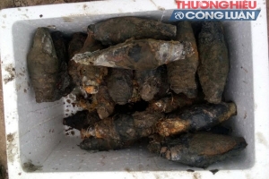 Vĩnh Long: Phát hiện hơn 200 kg đạn, mìn khi sửa chữa trụ sở huyện