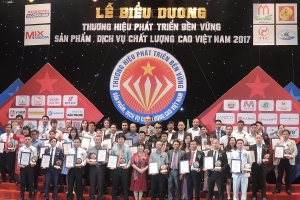 Biểu dương “Thương hiệu phát triển bền vững – Sản phẩm, dịch vụ chất lượng cao Việt Nam 2017”