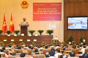 Thủ tướng Nguyễn Xuân Phúc dự Hội nghị toàn quốc học tập, quán triệt Nghị quyết TW5