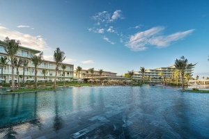Voucher nghỉ dưỡng 5 sao "giá hời" được đổ xô săn lùng trong mùa hè 2017