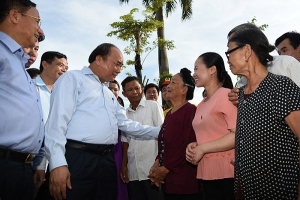 Thủ tướng Nguyễn Xuân Phúc thăm mô hình nông thôn mới tại Hà Tĩnh