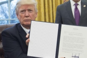 Tổng thống Trump làm nên điều hiếm thấy ở chính trường Mỹ