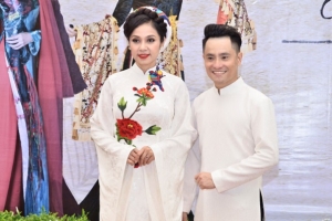 “Người đẹp Tây Đô” - Việt Trinh sải bước trên sàn catwalk