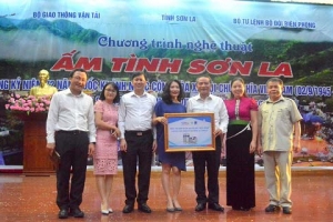 Tân Á Đại Thành hướng về đồng bào vùng lũ Sơn La