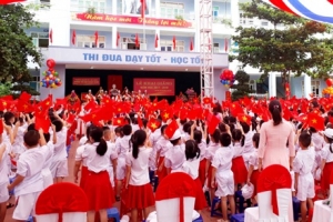 Quảng Ninh: Trên 300.000 học sinh bước vào năm học mới