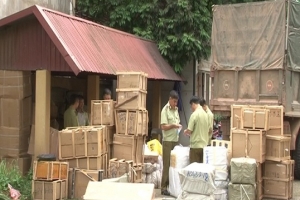 Lạng Sơn: Bắt giữ 3 xe ô tô vận chuyển hàng lậu