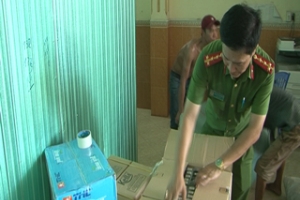 Huế: Bắt giữ lô hàng 400 triệu không rõ nguồn gốc xuất xứ