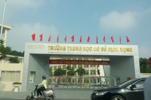 Trường THCS Dịch Vọng (Cầu Giấy): Có việc hiệu phó ép học sinh chuyển trường?
