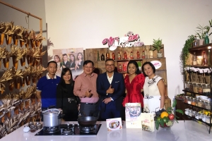 Trà thanh nhiệt Dr Thanh tài trợ chương trình giải trí ẩm thực Mỹ Nhân Vào Bếp