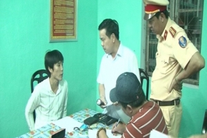 Huế: Đối tượng bị bắt giữ khi vận chuyển ma túy đá trong xe máy