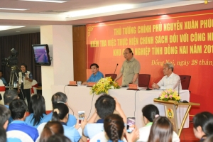 Thủ tướng Nguyễn Xuân Phúc: Sẽ có chính sách xây dựng nhà ở cho công nhân