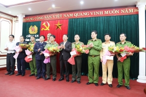 Lạng Sơn: Trao thưởng cho lực lượng chức năng lập thành tích xuất sắc