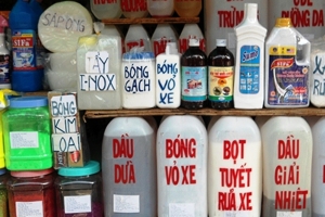 Chuyển động 389: Yêu cầu kiểm soát chặt hoạt động nhập khẩu và kinh doanh hóa chất