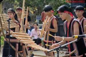 Gia Lai: Liên hoan cồng chiêng, hát dân ca và diễn tấu nhạc cụ dân tộc