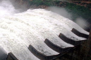 Huế: Mưa lớn, các hồ thủy điện tiếp tục điều tiết nước