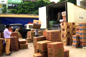 Chặn đứng gần 1 tấn kẹo từ Trung Quốc vào các tỉnh phía nam tiêu thụ
