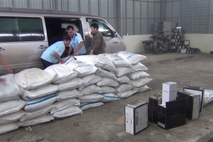 Quảng Trị: Phát hiện xe khách vận chuyển rượu ngoại, đường nhập lậu