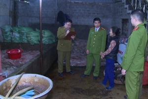 Thanh Hóa: Thu giữ hơn 1 tấn thực phẩm không rõ nguồn gốc