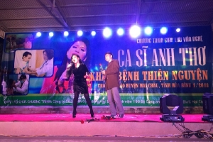 Ấm áp chương trình khám chữa bệnh thiện nguyện do BTV-MC Tuấn Thành và Ca sĩ Anh Thơ phát động