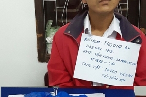 Bắt một lượng lớn thuốc lá, ma túy tổng hợp từ Lào về Việt Nam