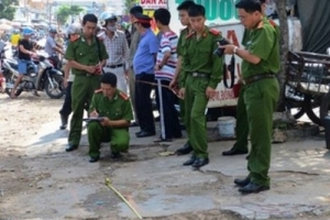 Đồng Tháp: Bắt đối tượng dùng dao cứa cổ người tình