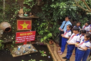 Trang nghiêm lễ tưởng niệm Gạc Ma tại ngôi trường tiểu học miền núi Quảng Trị