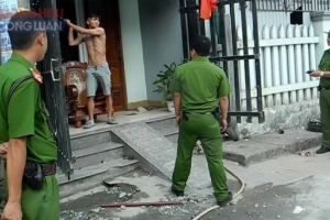 Quảng Ngãi: Thanh niên ngáo đá, đập phá đồ đạc, chống đối cảnh sát