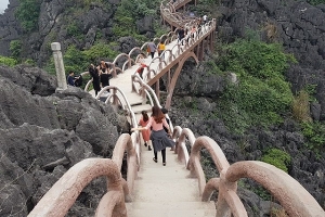 Công ty CP Du lịch Tràng An: Tự nguyện tháo dỡ công trình “khủng” xây dựng trái phép