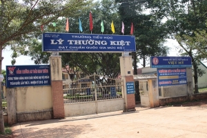 Lâm Đồng: “Lạm thu” hàng trăm triệu, hiệu trưởng chỉ bị khiển trách(?)