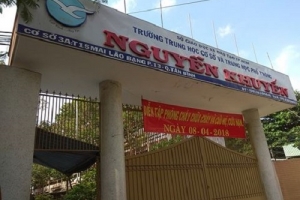 TP HCM: Nam sinh nhảy lầu tự tử do áp lực học hành