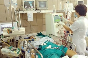 Hà Nội: 3 người ngộ độc với loại rượu pha cồn công nghiệp dịp nghỉ lễ