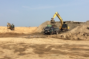 Hà Nội: Báo động tình trạng vi phạm đê điều trên các tuyến sông