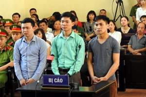 Hoãn phiên tòa xét xử vụ chạy thận khiến 8 người tử vong ở Hòa Bình