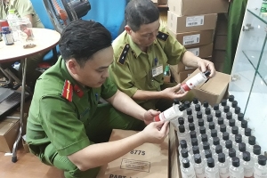 Hà Nội: Thu giữ gần 5.000 sản phẩm TPCN, cùng hàng trăm chai mỹ phẩm không hóa đơn chứng từ