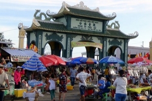 Khai thác tận thu trong phát triển du lịch: Phá hoại di sản, phá hoại cảnh quan thiên nhiên