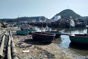 Nghệ An: 'Ngộp thở' tại bến cá Nghi Thủy