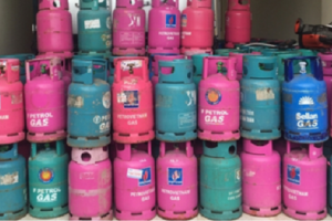 Phát hiện 130 bình gas nghi bị làm giả tại Vũ Thư, Thái Bình