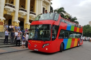 Hà Nội: Xe bus mui trần chính thức lăn bánh